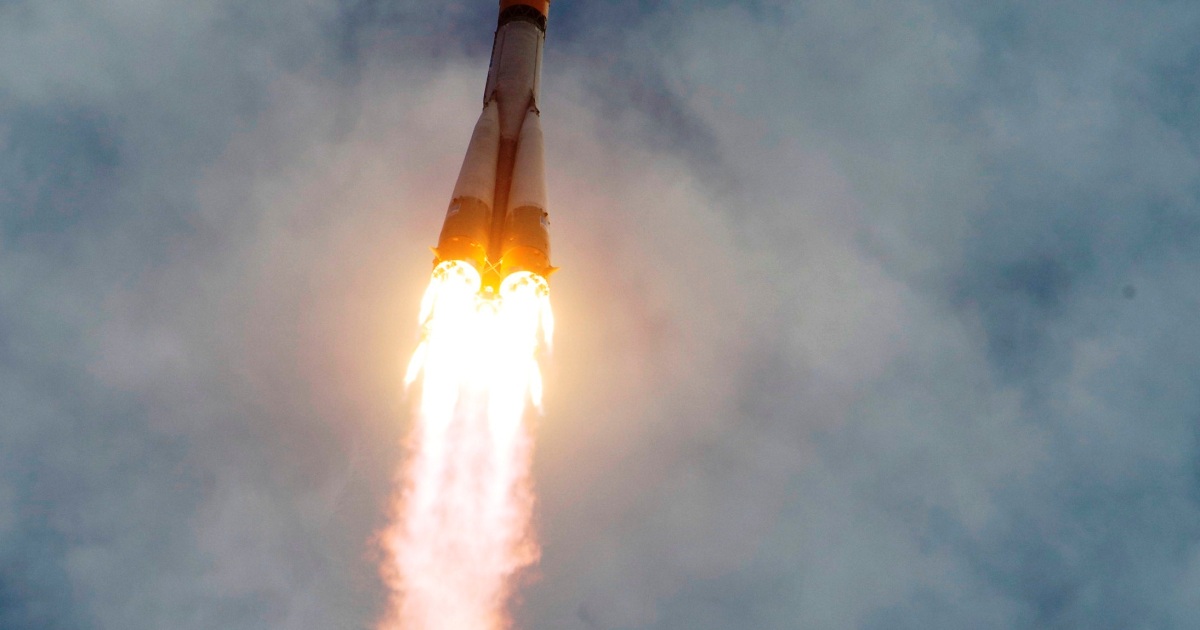 120714-space-soyuz-820p.jpg