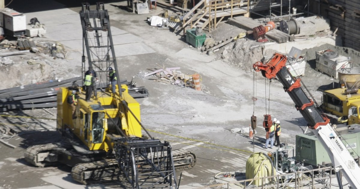 Worker Killed In New York Crane Collapse Worker Killed In New York Crane Collapse