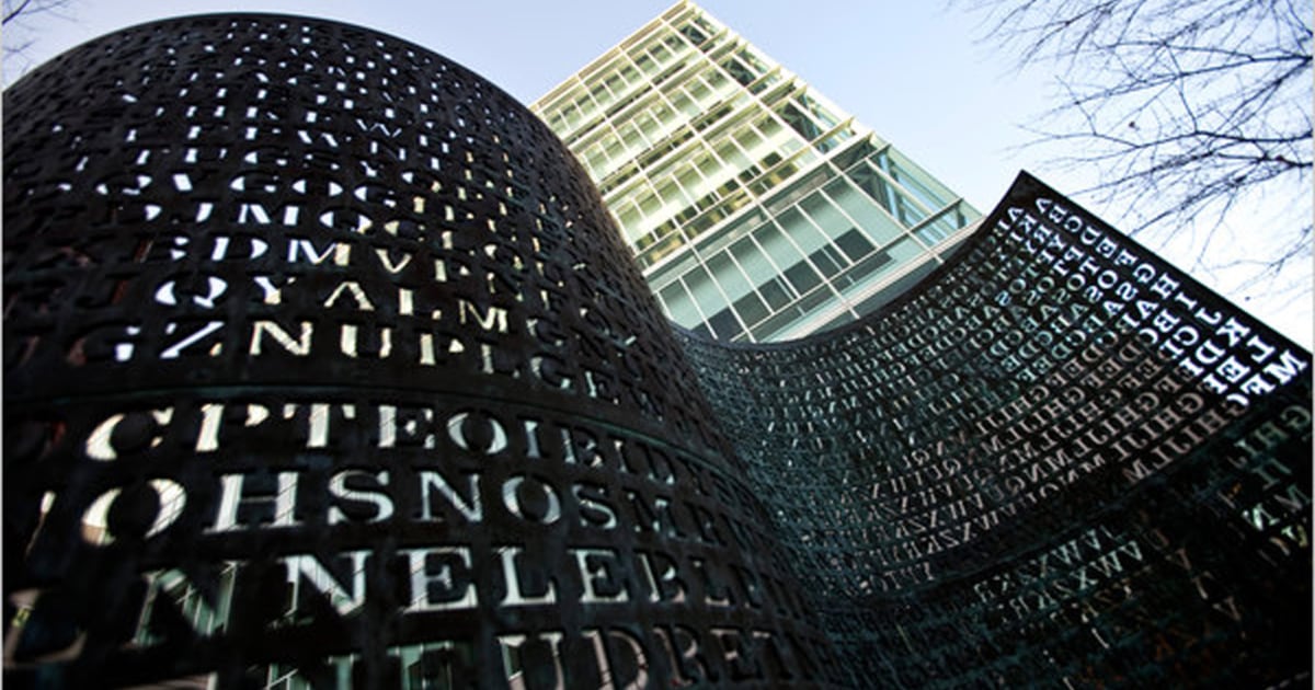 kryptos: the cryptic cia mystery is bigger than you... Sculptor dangles clues to secret in CIA's backyard
