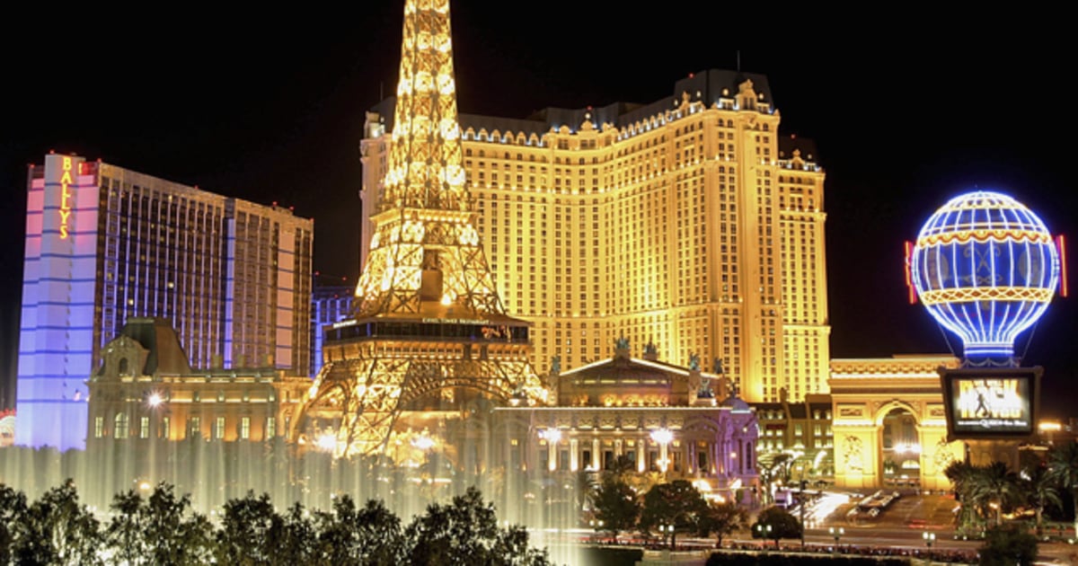 Buy Las Vegas Photo Paris Casino Hotel Eiffel Tower Las Vegas Online in  India 