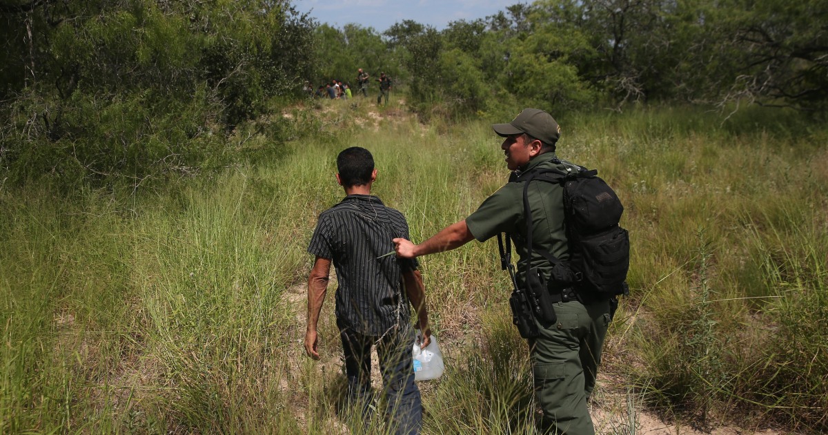 Border Patrol Spots Migrants Crossing Rio Grande