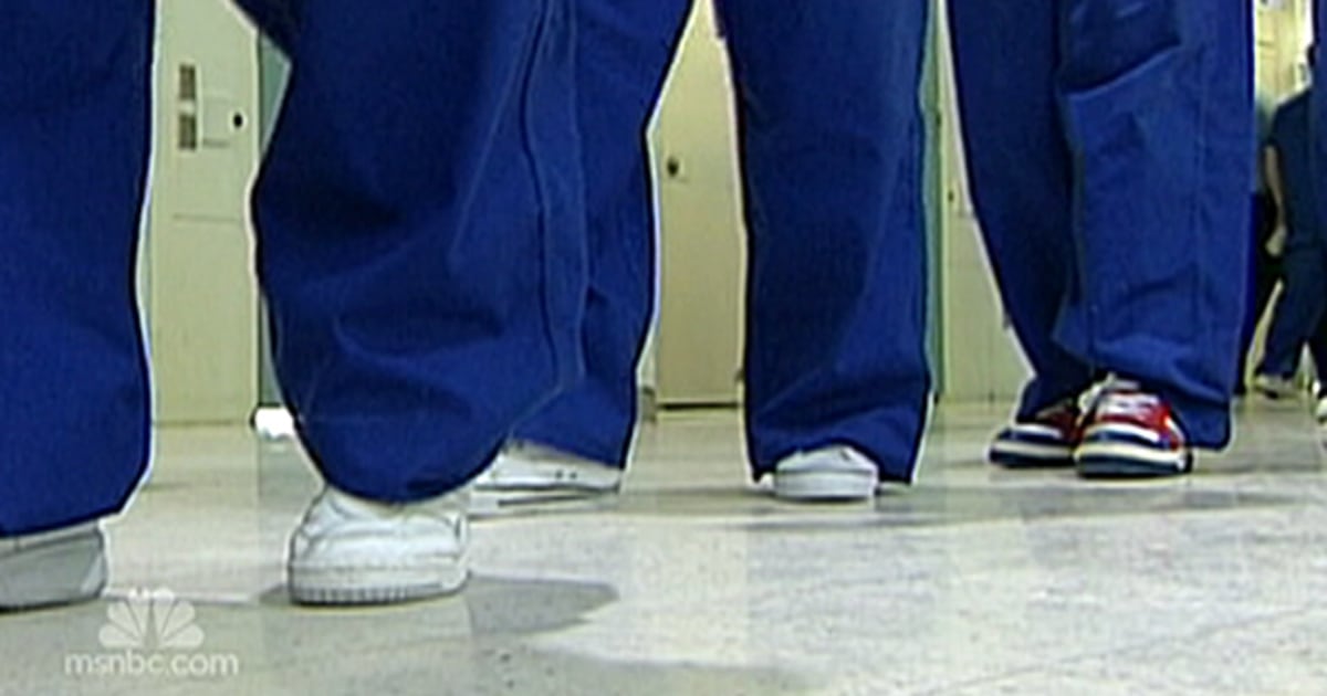 SCOTUS: strip searches in jail OK