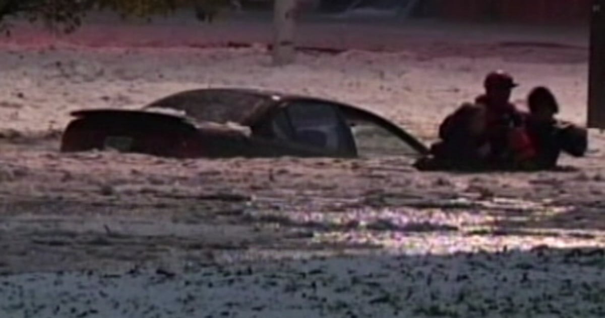 Hail storms strand drivers in Colorado