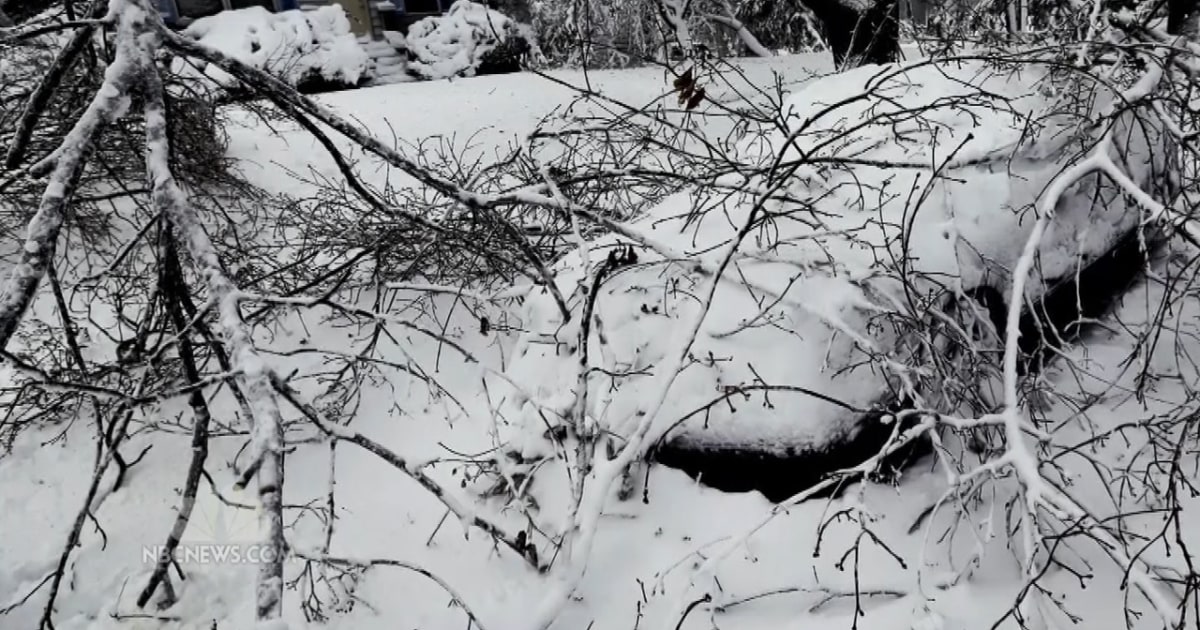 Snow slams into the Midwest
