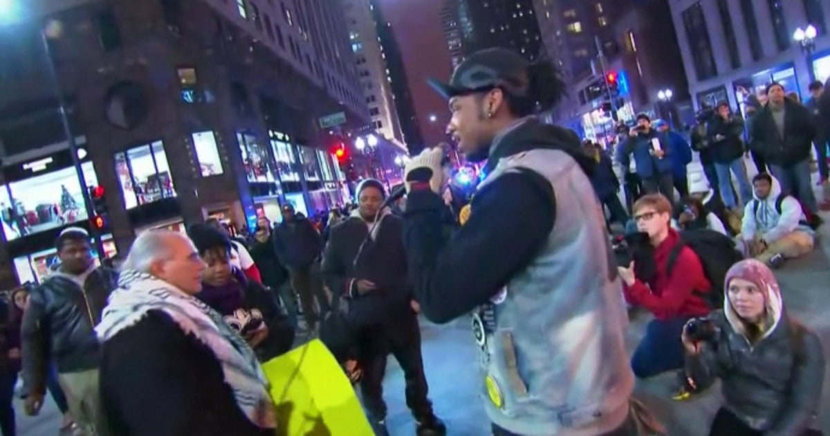 Chicago Protesters Shut Down Streets