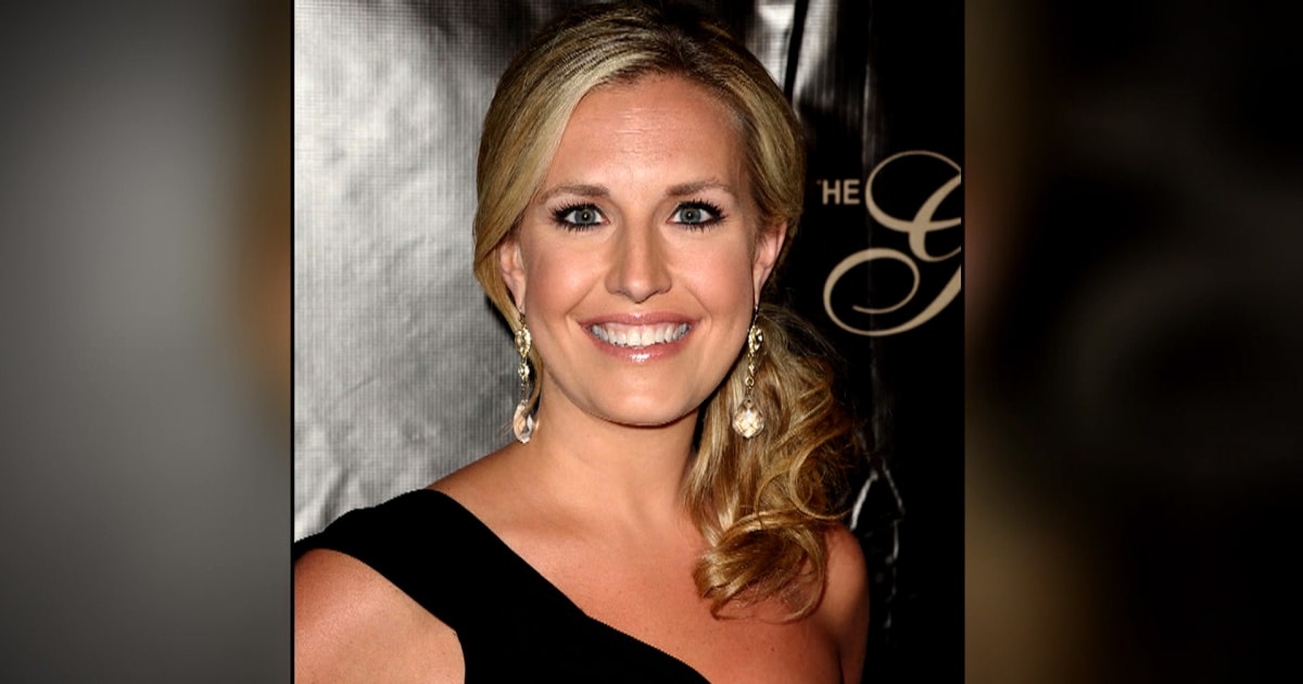 Pregnant CNN anchor Poppy Harlow faints on air, drawing concern online