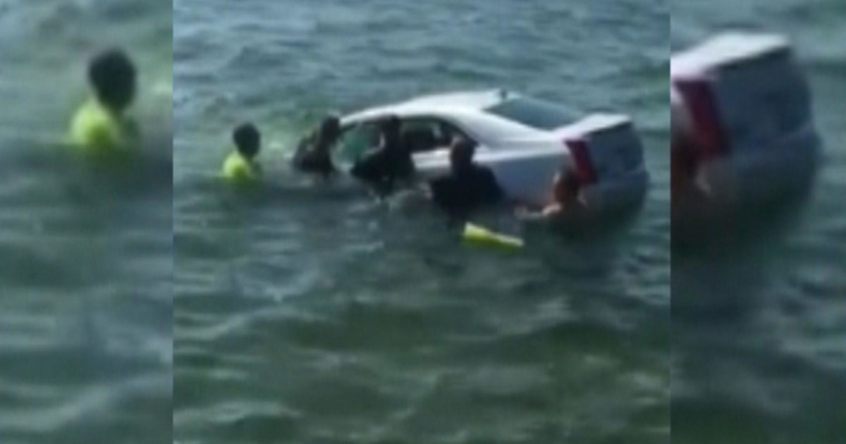 Good Samaritans Save Man From Sinking Car