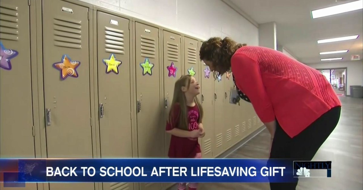 Scholl Girls Sexy Video 18 Years - It's Back to School for 8-Year-Old Girl After Lifesaving Gift