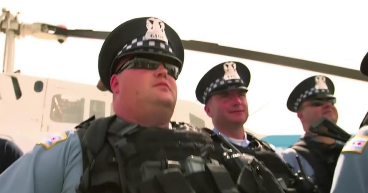 Chicago to Add Nearly 1,000 Police Officers Amid Violence Surge