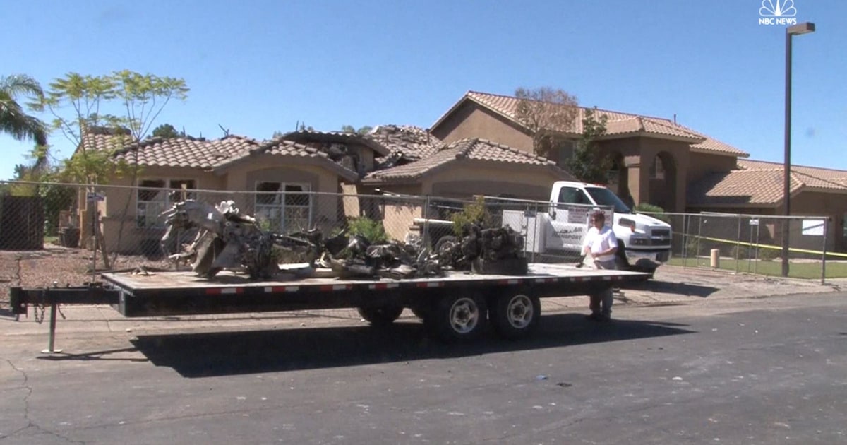 Pilot and Home-Owners Survive After Plane Crashes Into House