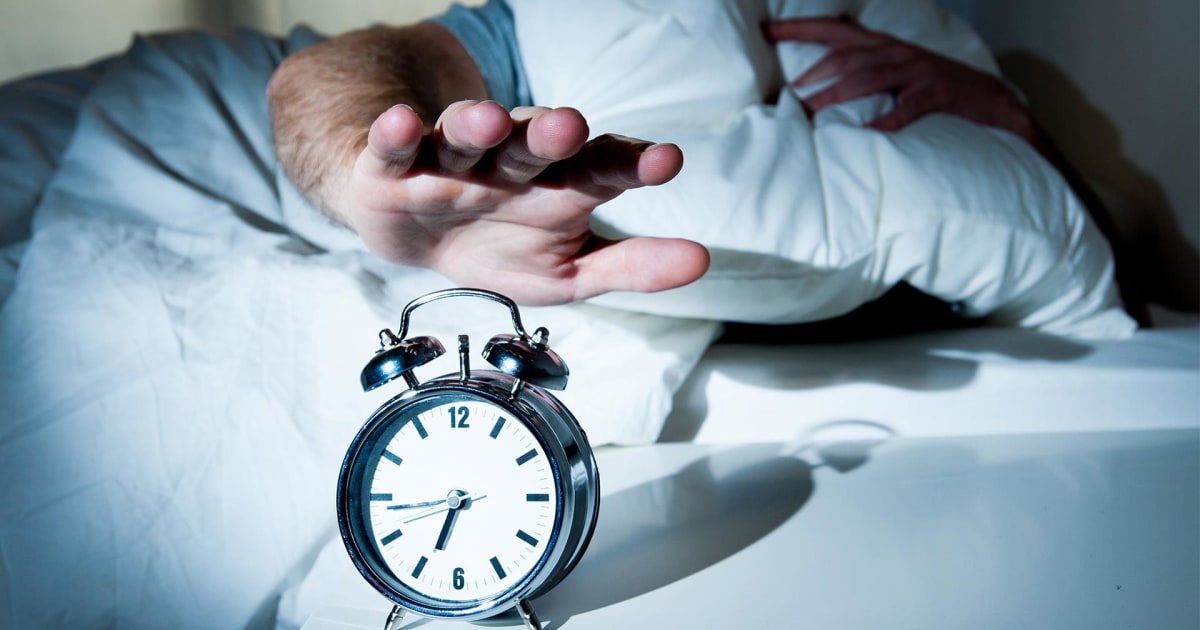 Why Hitting the Snooze Button on an Alarm Clock Ruins the Morning