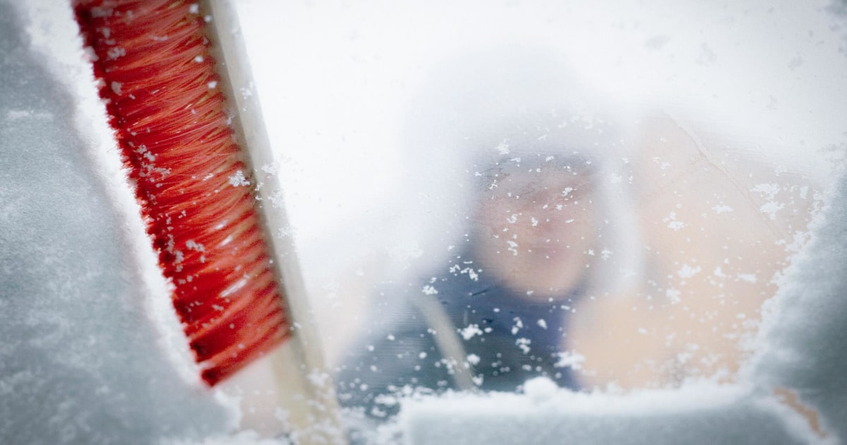 How to Defrost Your Windshield