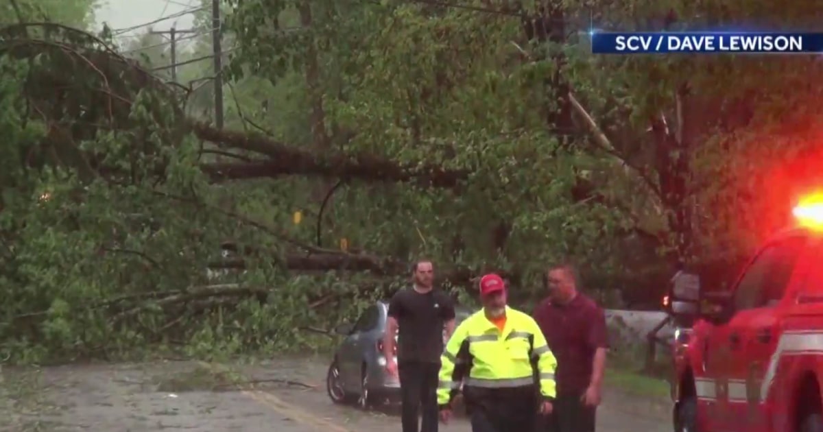Deadly East Coast storm causes destruction, cuts off power