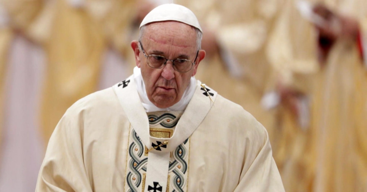 Pope Francis issues letter condemning abuse and cover-up