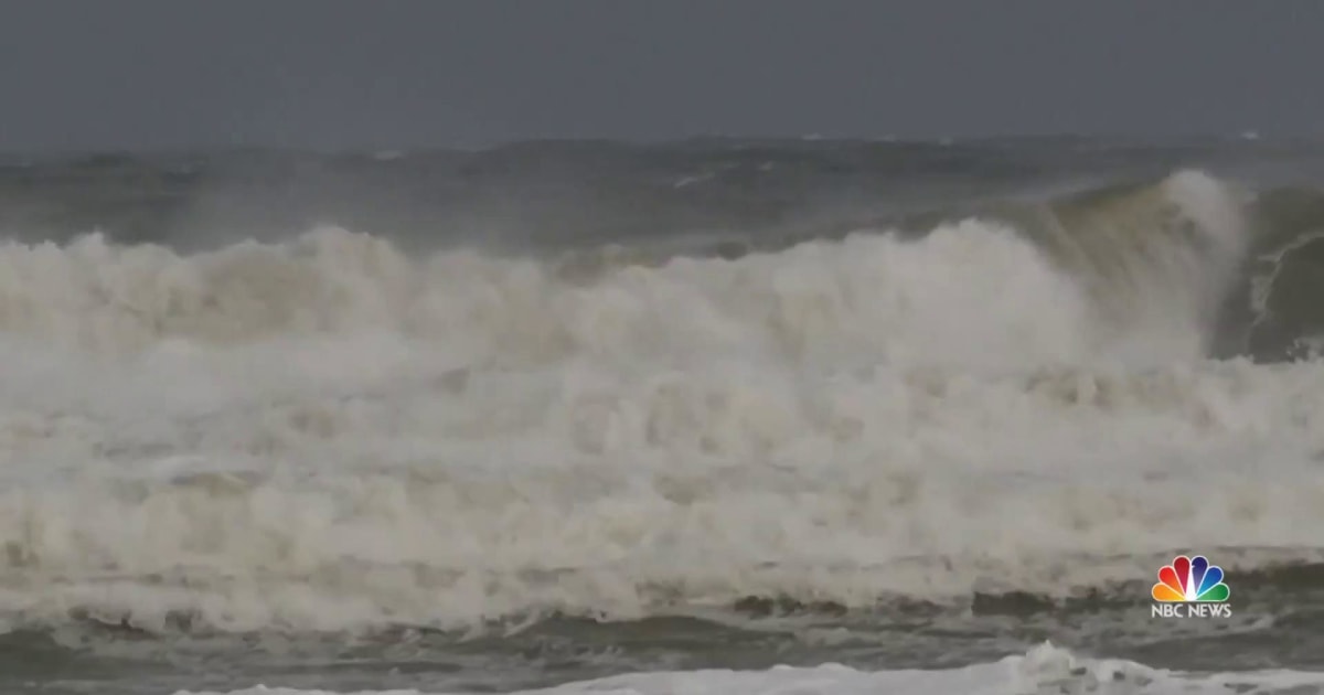 Tropical Storm Gordon hammers Mississippi Gulf Coast
