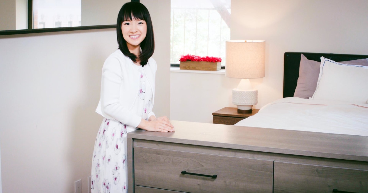 How to organize your drawers and closet with Marie Kondo