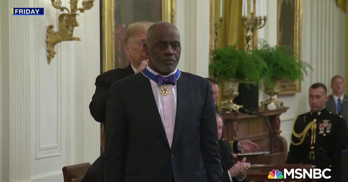 Trump awards Presidential Medal of Freedom to former NFL star and judge