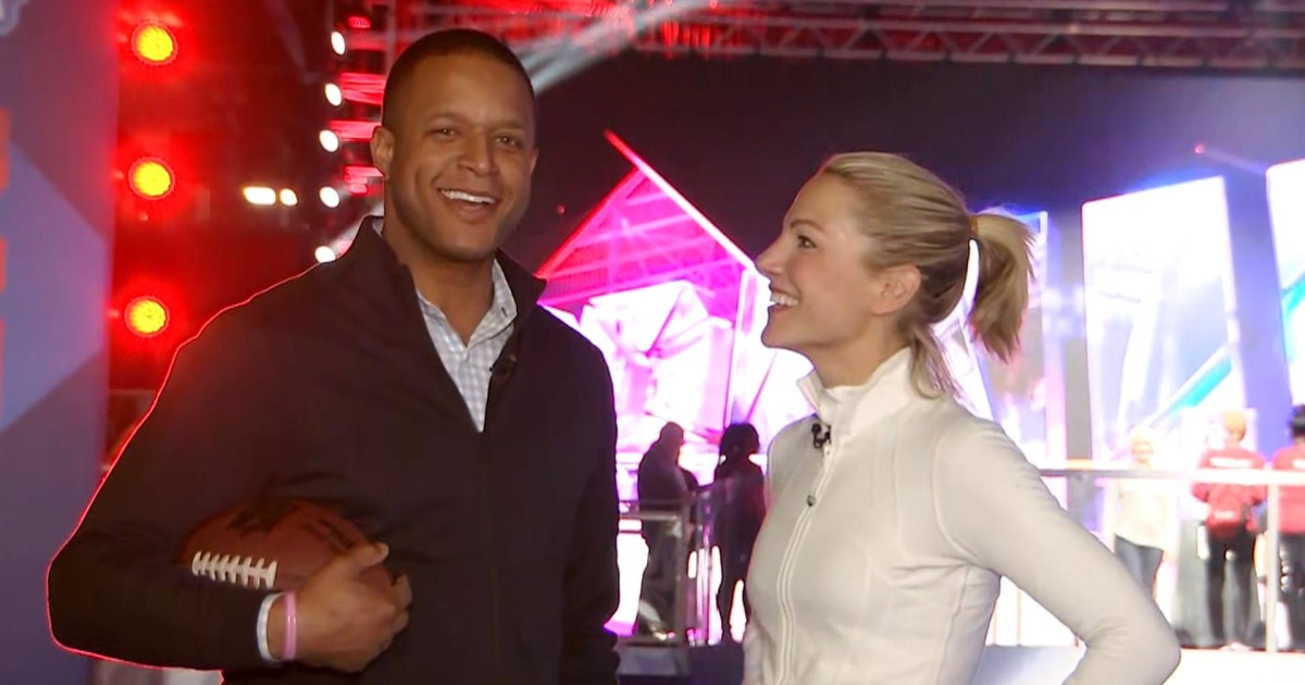 Craig Melvin and wife Lindsay spend date night at the Super Bowl