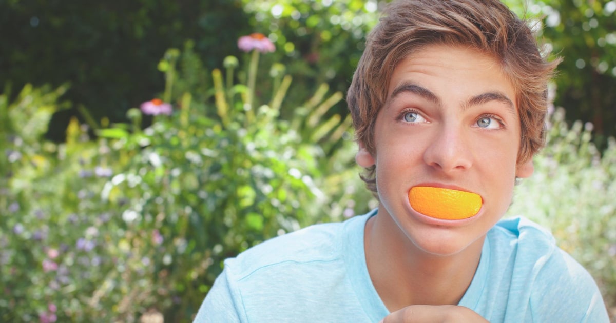 How to whiten your teeth with orange peels and 3 other hacks