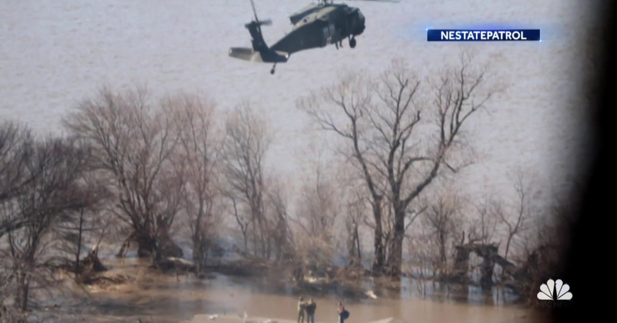 Homes submerged and residents stranded in deadly Midwest floods