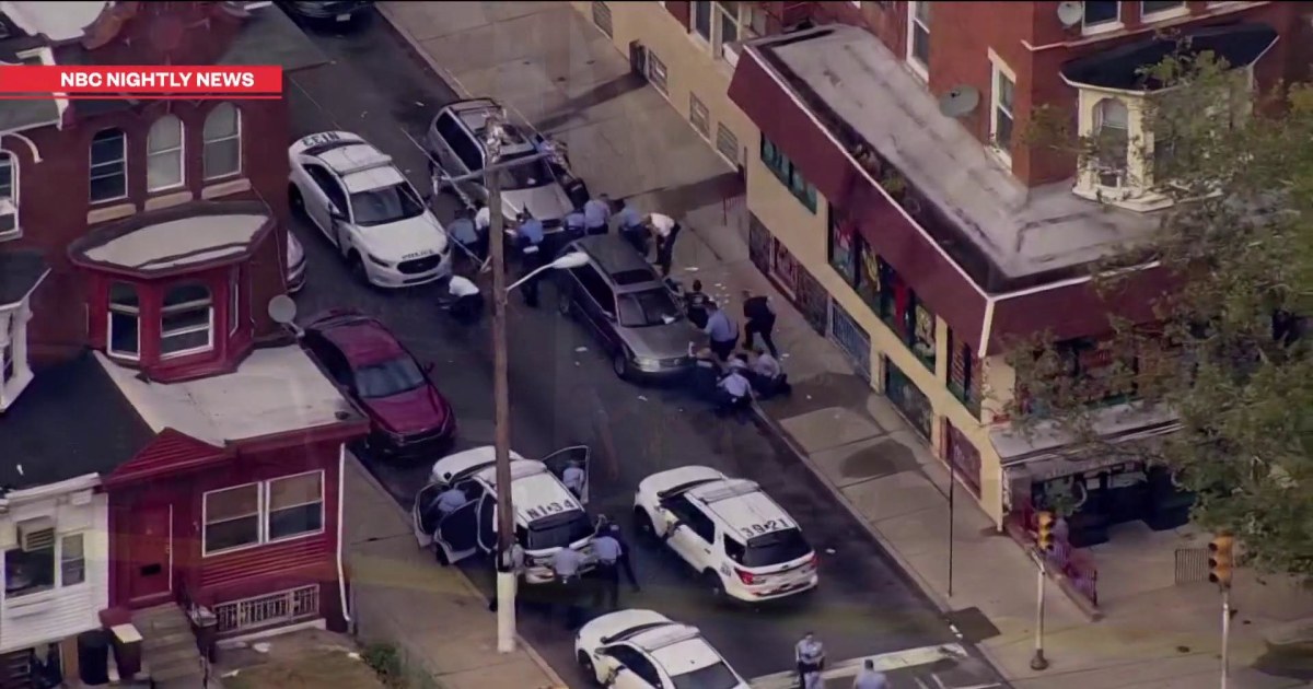 Six police officers shot in Philadelphia
