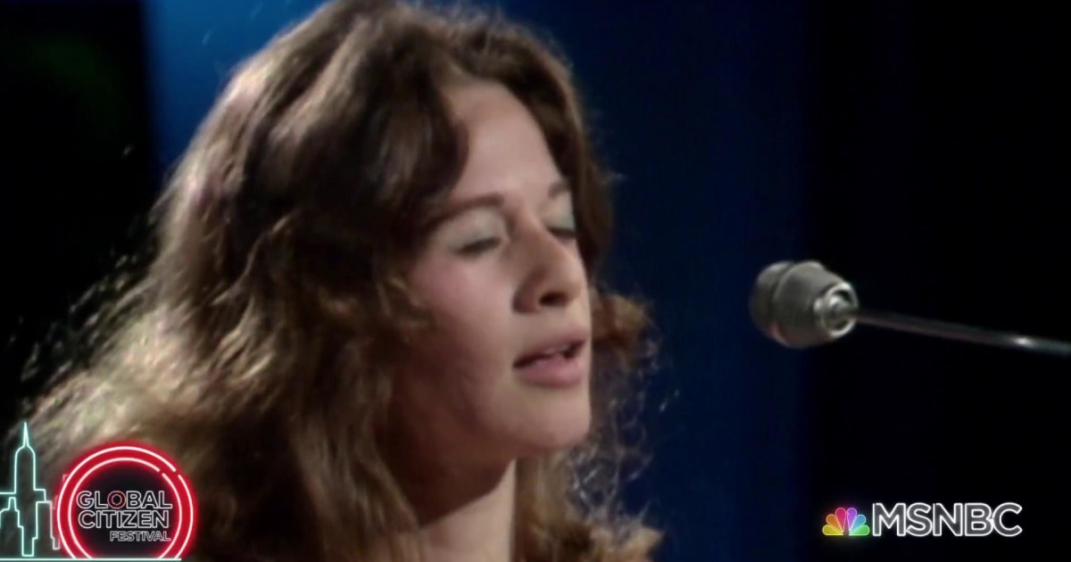 Carole King (and Carole King) sing 