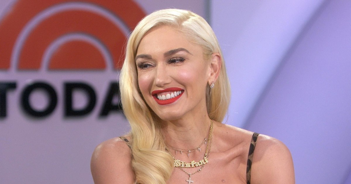 Gwen stefani store name necklace
