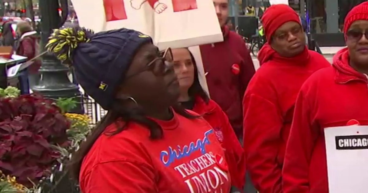 Classes canceled for 300,000 students as Chicago teachers go on strike
