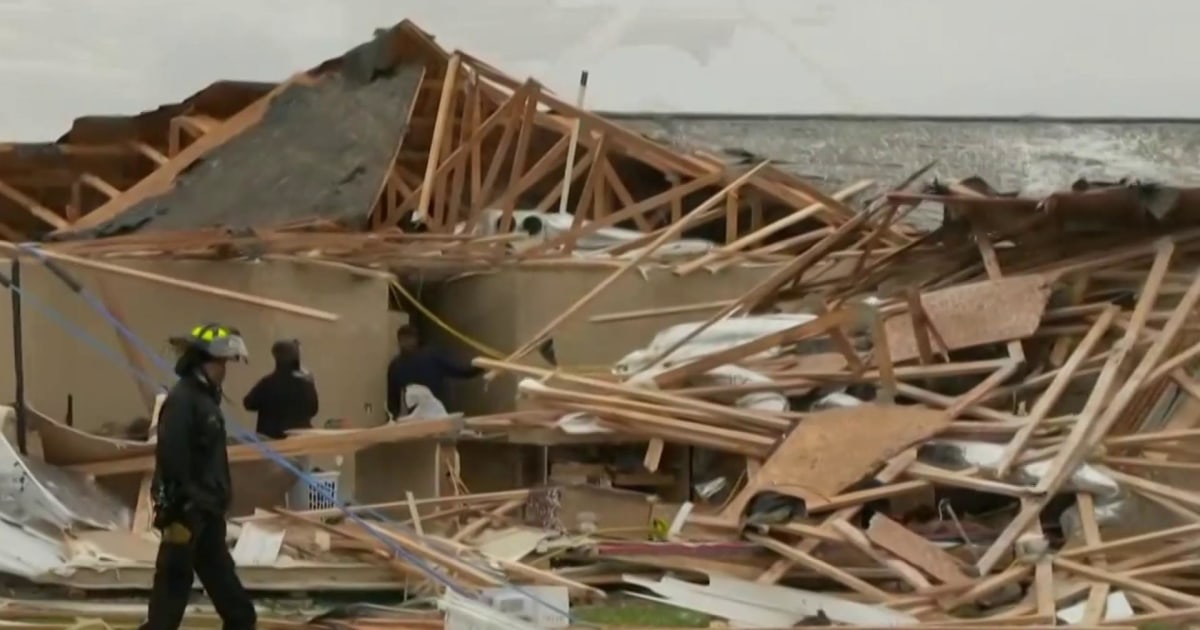 Deadly tornadoes rip through the South