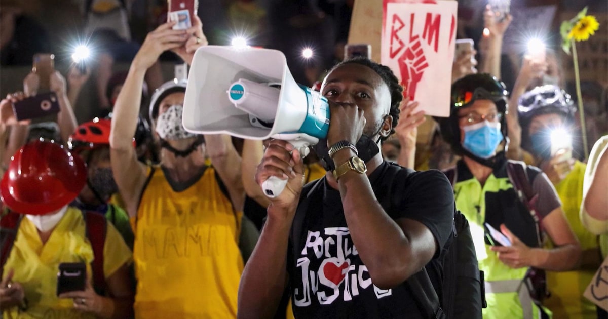 Portland protesters, local officials say federal presence is making