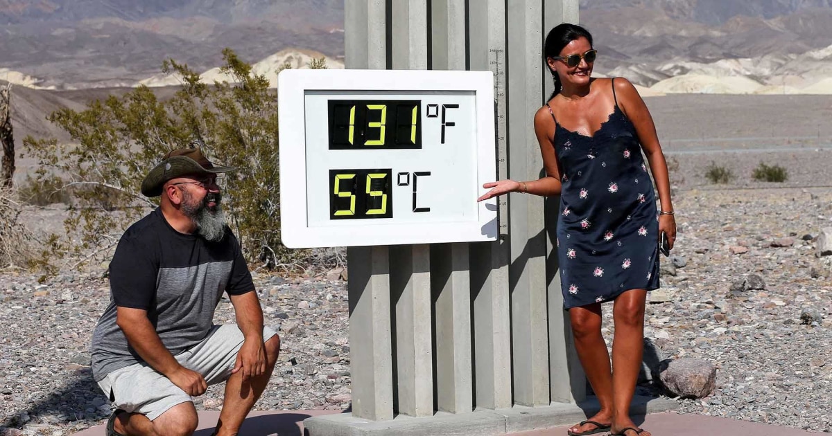 Record High Temperature In Death Valley Attracts Tourists   1266897339 