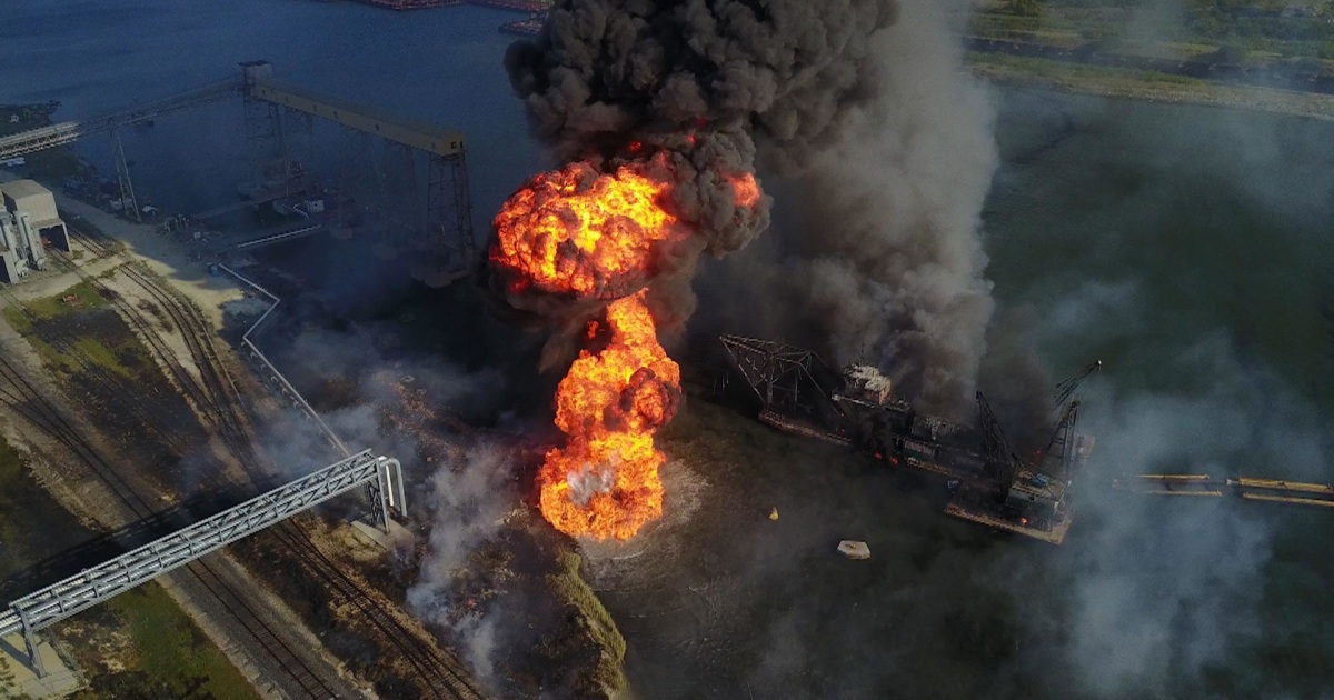 Drone video captures massive Corpus Christi pipeline fire