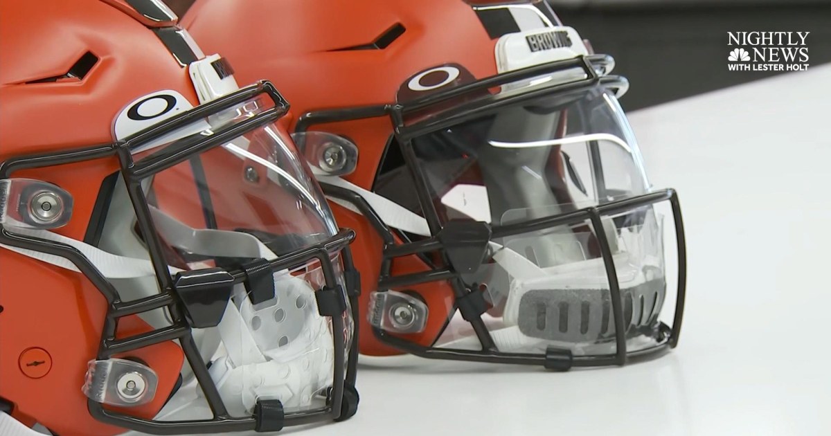 Cleveland Browns Hover Team Helmet