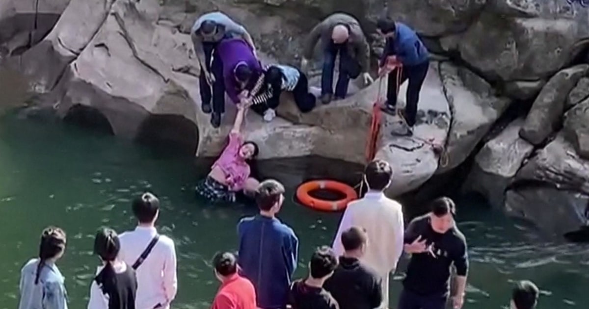 British diplomat saves drowning woman in China