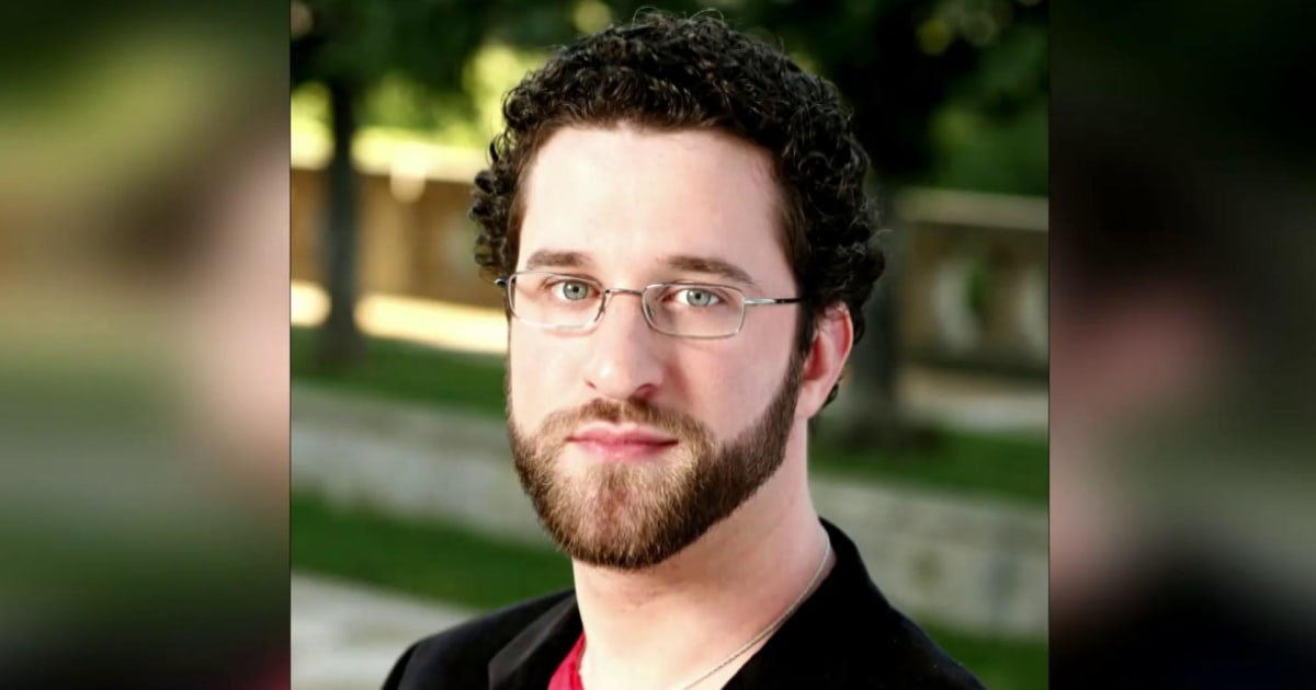 ‘Saved By The Bell’ star Dustin Diamond dies at 44