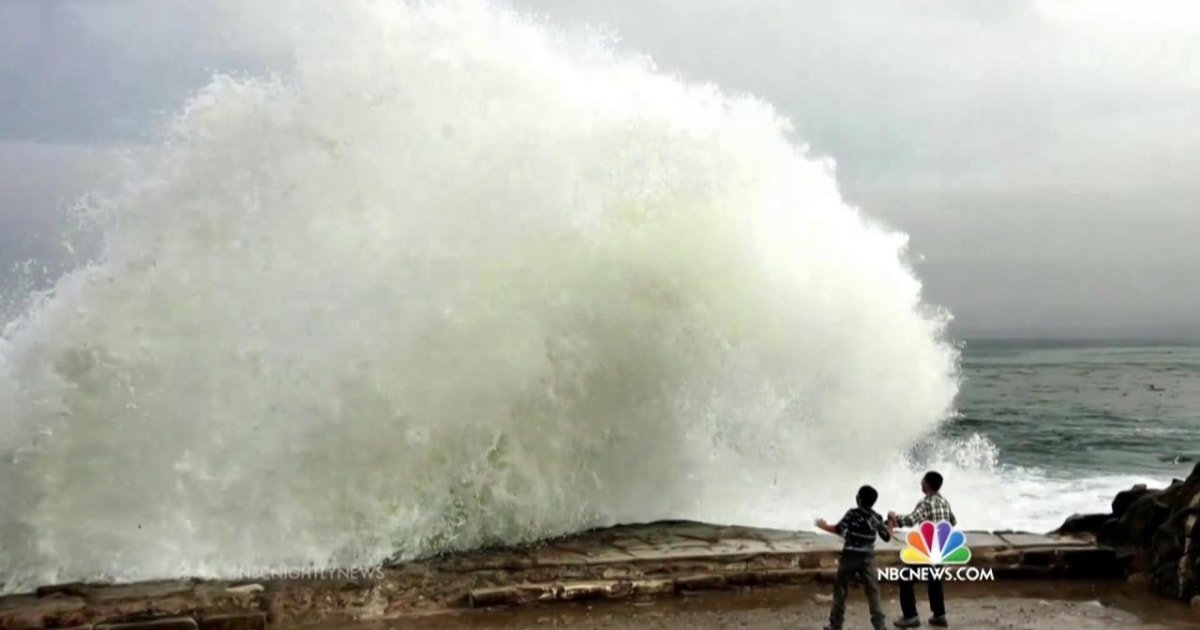 Storm Knocks Out Power and Grounds Flights in California