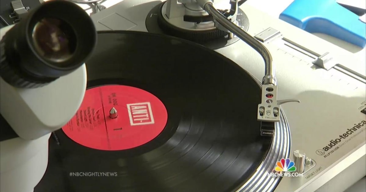 Going Old School Vinyl Records Make a Comeback