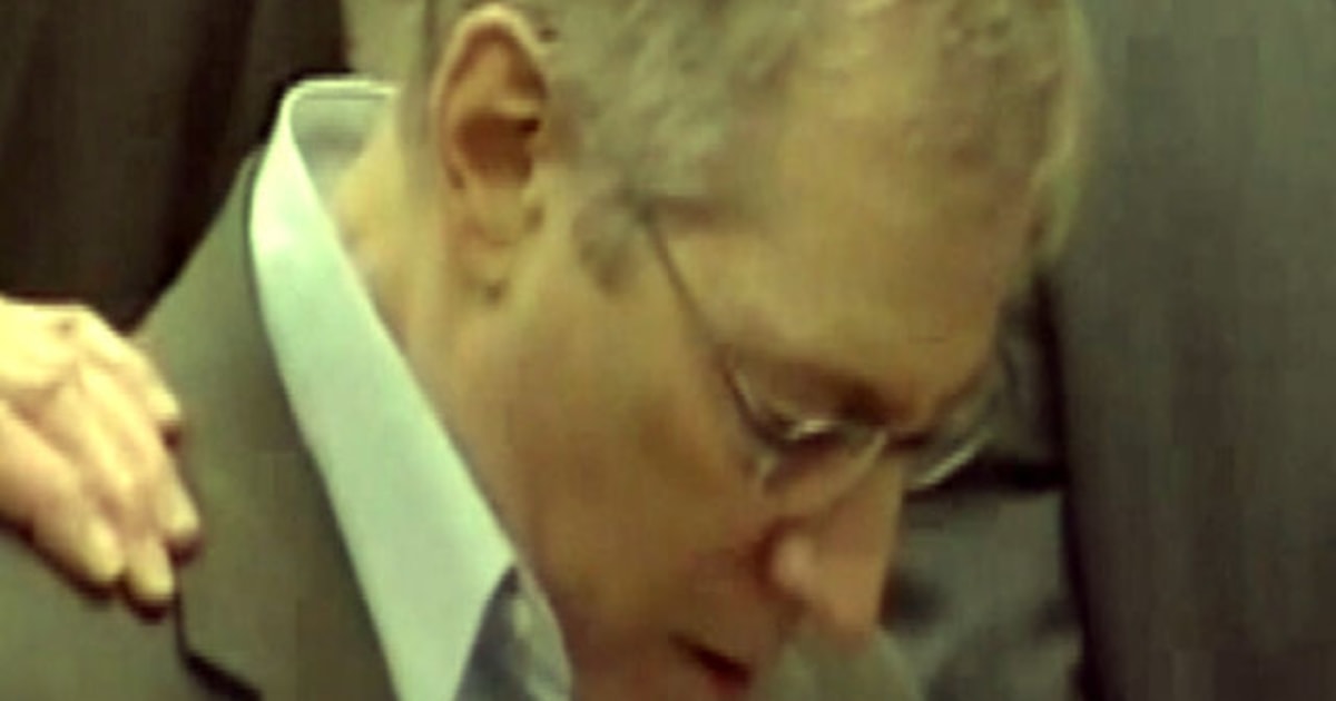 Real Estate Heir Robert Durst Accused of Urinating on Candy Aisle