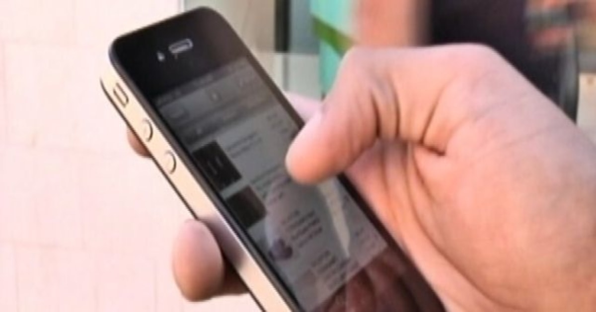 Study Explores 'Smartphone Separation Anxiety'