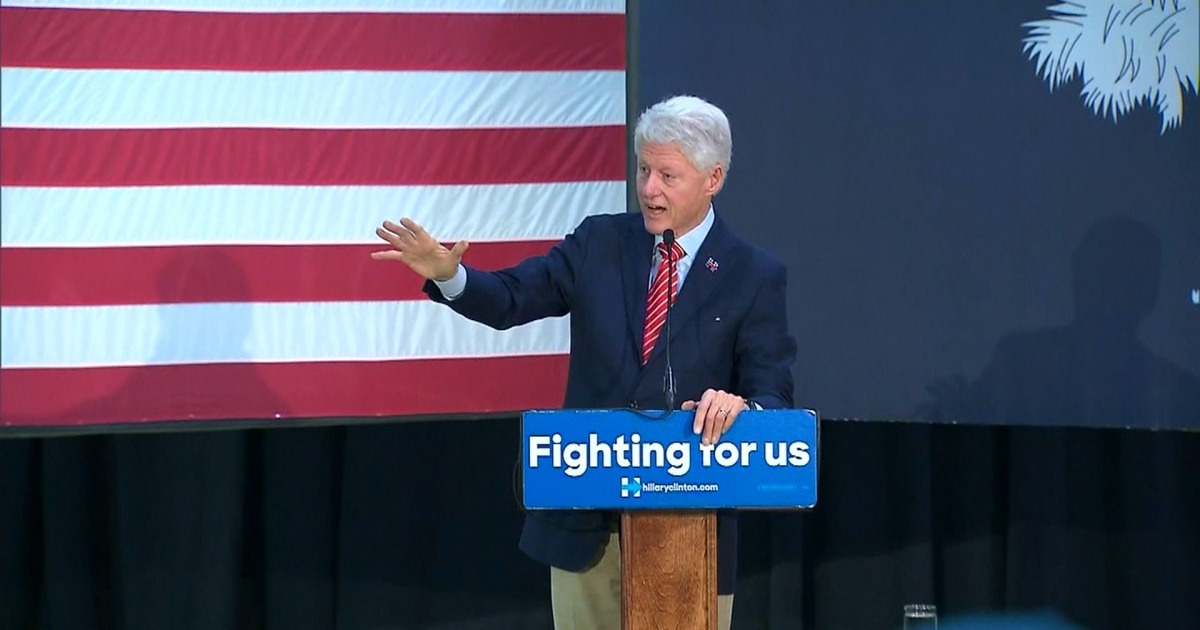 Protesters Heckle Bill Clinton at Hillary Clinton Rally