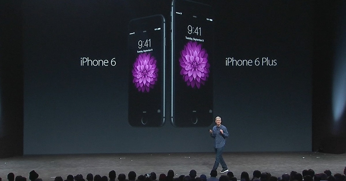 Когда презентация айфон 16. Презентация iphone. Iphone 12 презентация. Iphone 6s презентация. Реклама Apple 2021.