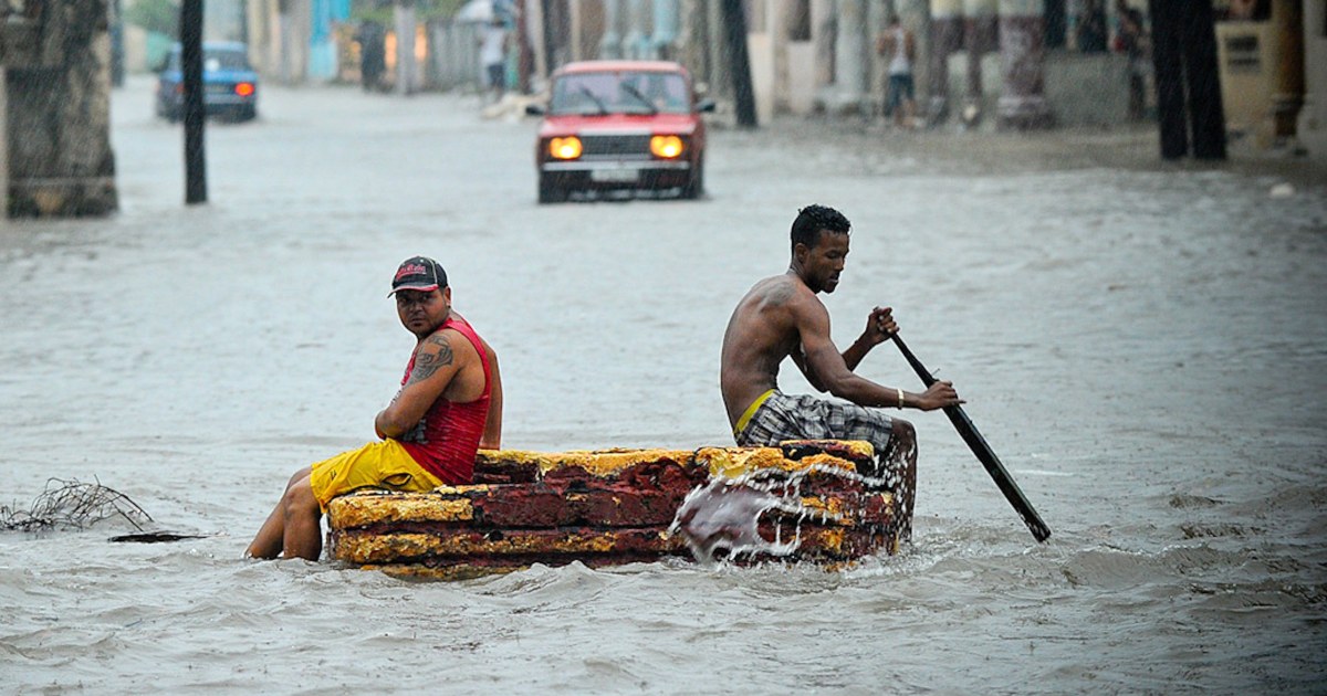 At Least 2 Dead As Heavy Rains Pound Cuba