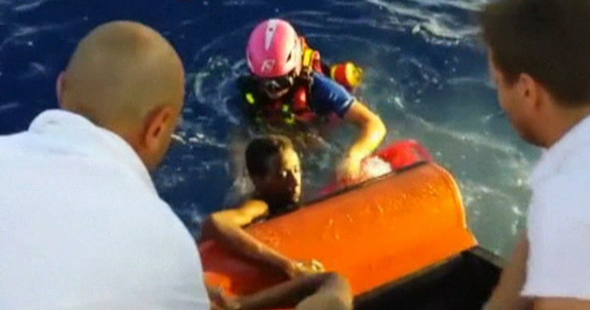 Italian Coast Guard releases video of migrants rescue