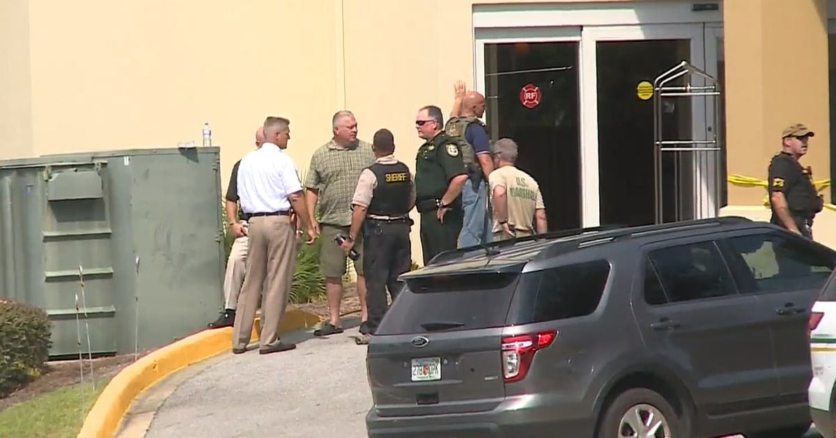 Florida Deputy, Suspect Dead in Shooting