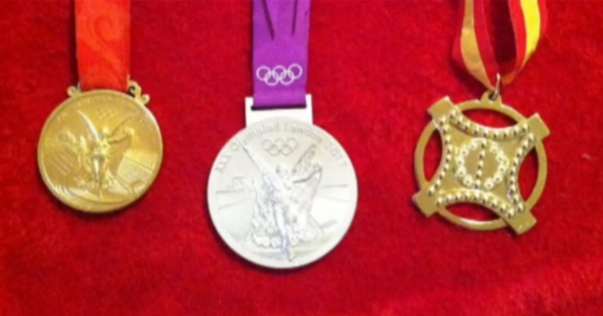 Athlete reunited with stolen Olympic medals