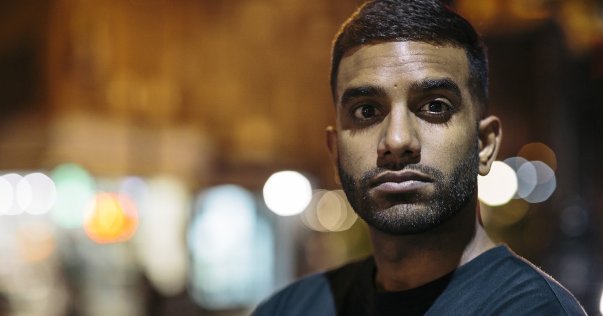 Aamer Rathor Aamer Rahman Uses Race to Fuel His Comedy