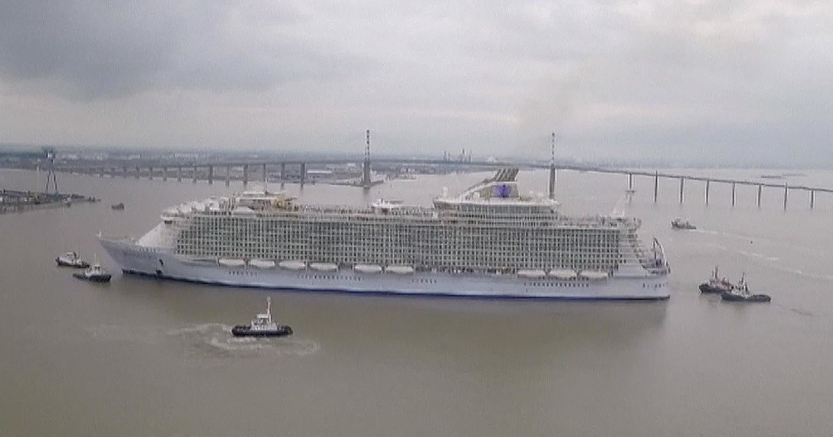World S Biggest Cruise Ship Ever Built Takes To Sea