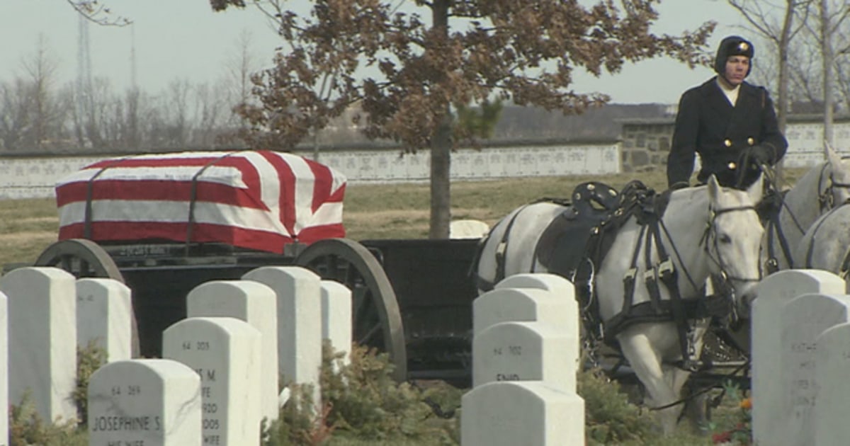 Tuskegee Airman Weathers laid to rest in Arlington