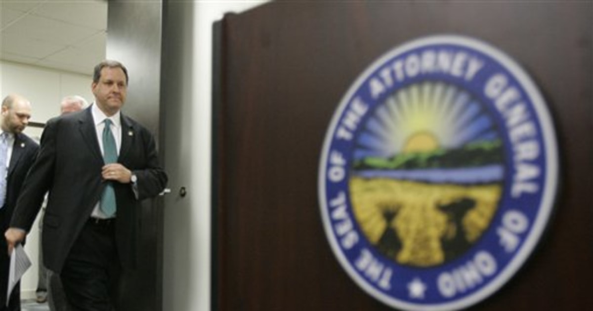 Ohio attorney general admits to affair