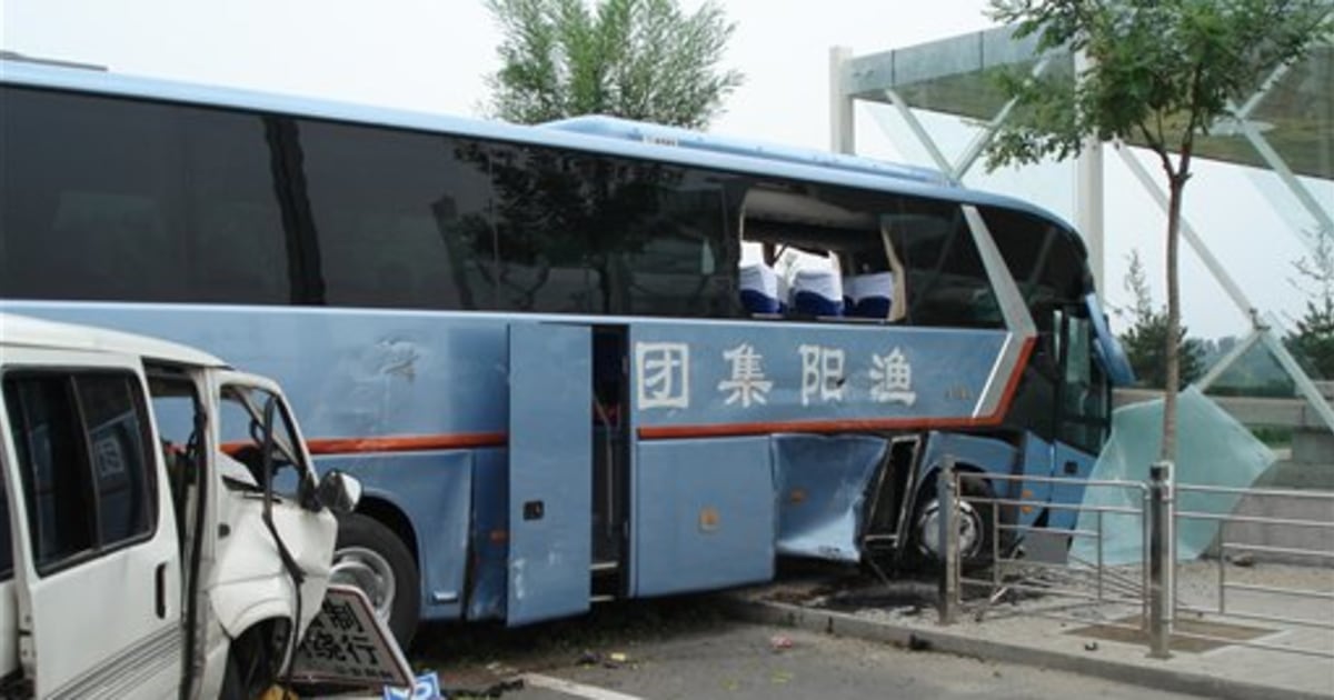 2 die in bus crash near Olympic rowing venue